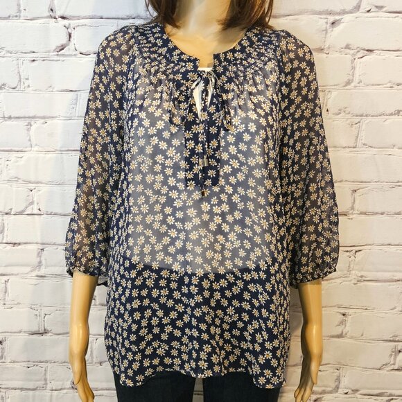 DOWNEAST - Daisy print sheer 3/4 sleeve blouse - Picture 4 of 10